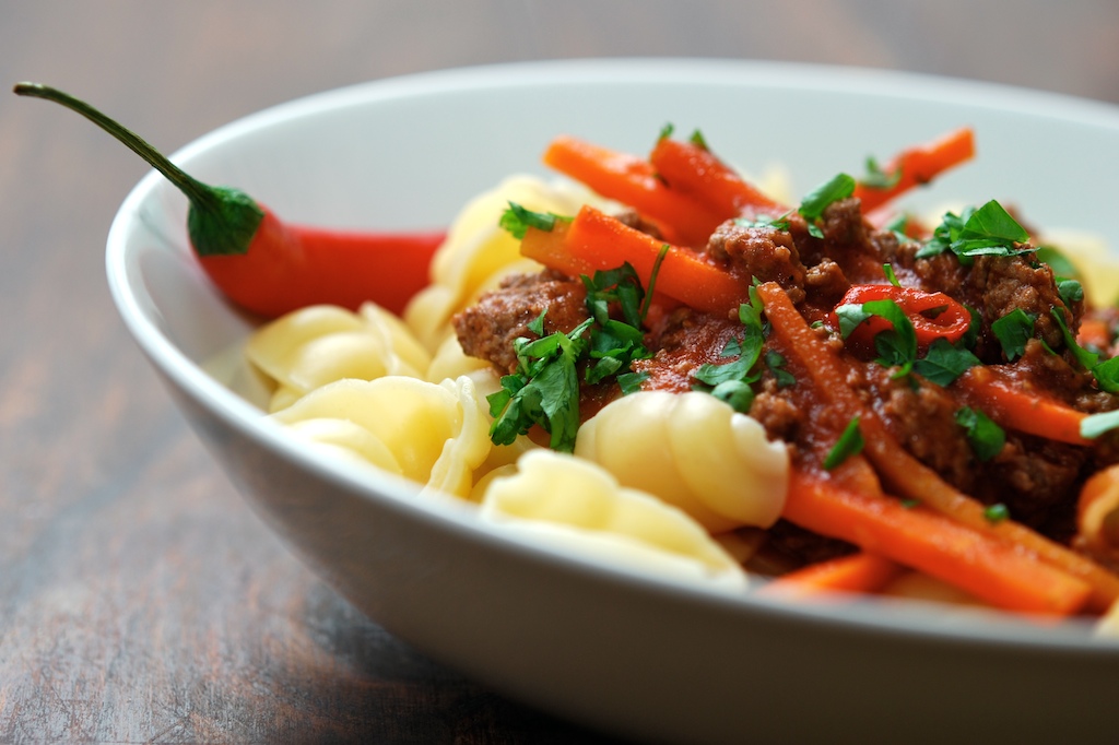 Nudeln mit Asia-Bolo