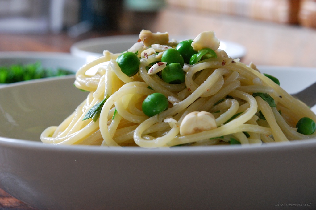 Spaghetti mit Zitronenjoghurt