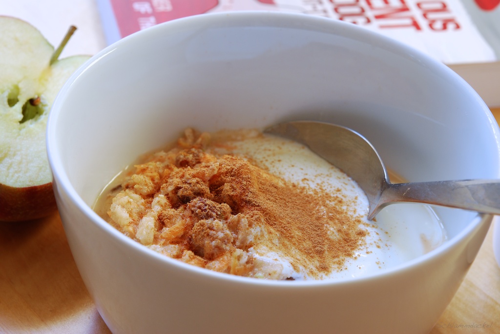 Apfel-Möhren-Porridge