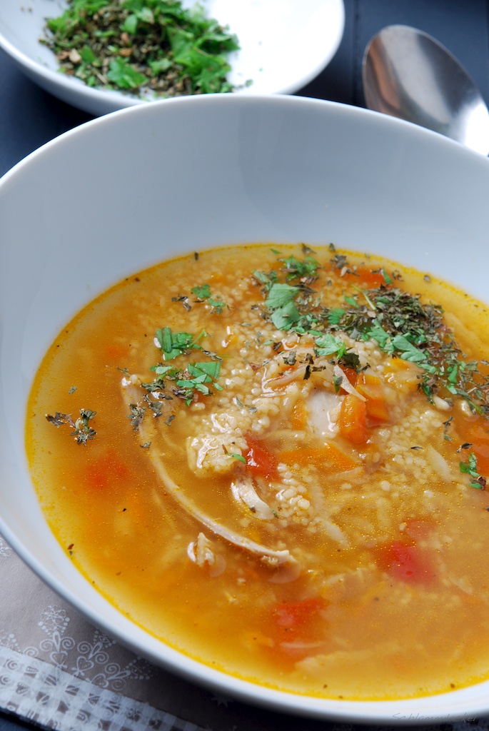 Marokkanische Hähnchensuppe mit Couscous – Schlammdackel